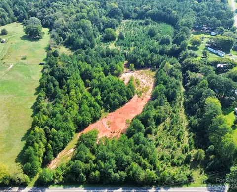 33 Ac Chambers 2 Rd #2, York, SC 29745