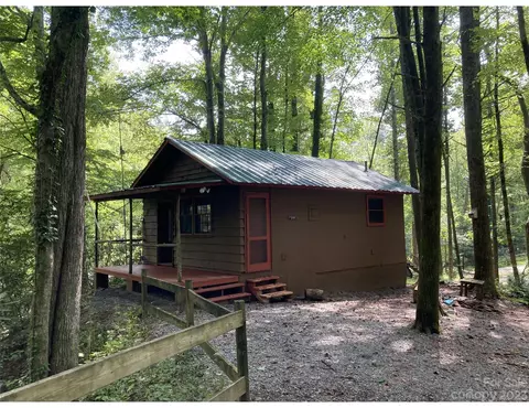 246 Geneva Dr, Marion, NC 28752