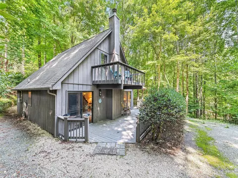 56 Friar Tuck Ln, Maggie Valley, NC 28751