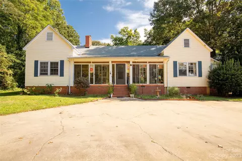 1364 Colony Rd, Lancaster, SC 29720