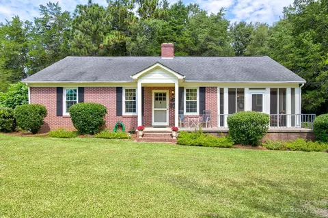 204 Hillcrest Dr, Winnsboro, SC 29180