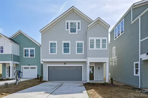 9018 Henry Thoreau Rd, Charlotte, NC 28214