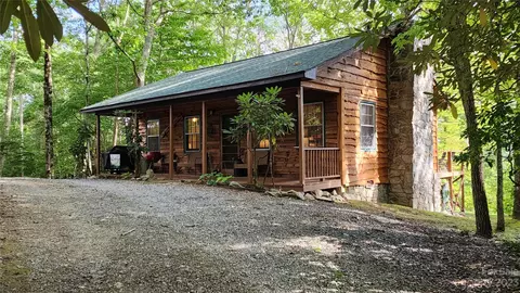 43 Brown Ridge Rd, Maggie Valley, NC 28751