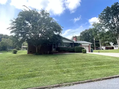 1415 9th Nw Ave NW, Conover, NC 28613