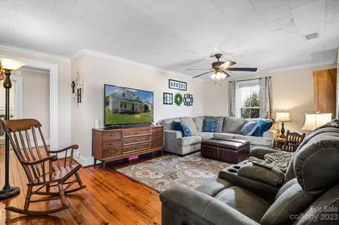 322 E Main St, Maiden, NC 28650 photo 18