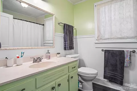 322 E Main St, Maiden, NC 28650 photo 23