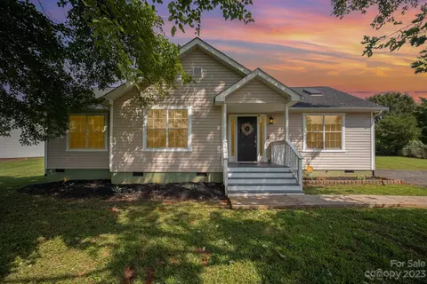 424 Cottonwood Cir, Monroe, NC 28110