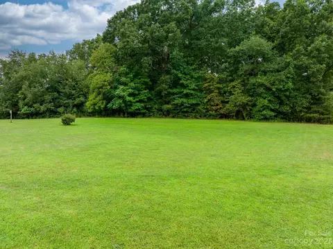 1950 Us 70 E Rd, Morganton, NC 28655 photo 9