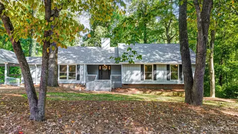 35 Honeysuckle Woods Woods, Lake Wylie, SC 29710