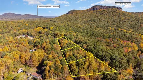 1083 Mountain Crest Dr, Kings Mountain, NC 28086