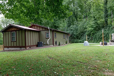 19 Torda Trce, Waynesville, NC 28786