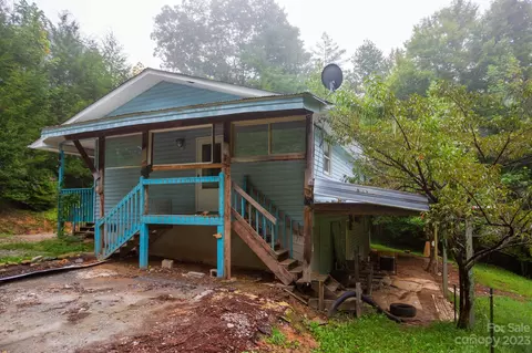 88 Adams Dr, Brevard, NC 28712