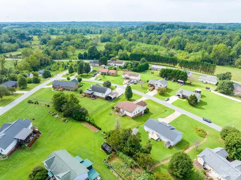 4834 Wordsworth Cir, Conover, NC 28613 photo 36