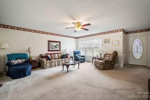 4834 Wordsworth Cir, Conover, NC 28613 photo 15