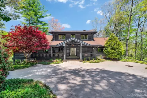 70 Club Ct, Lake Toxaway, NC 28747