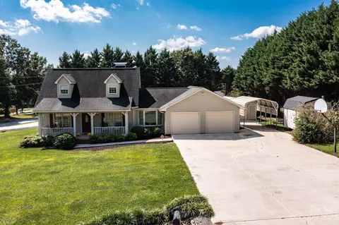 74 Starnes Ln, Taylorsville, NC 28681