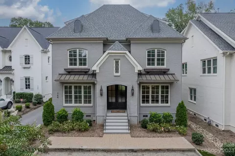 744 Ellsworth Rd, Charlotte, NC 28211