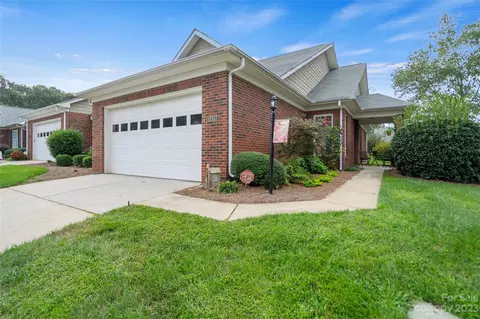 13327 Mint Lake Dr, Matthews, NC 28105