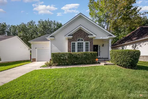 1520 Jeffrey Bryan Dr, Charlotte, NC 28213