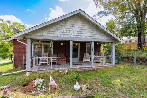 174 Cedar Hill Rd, Asheville, NC 28806