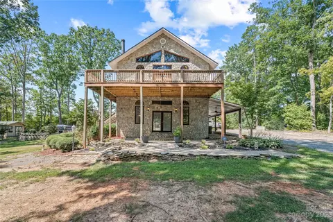 180 Charlotte Dr, New London, NC 28127