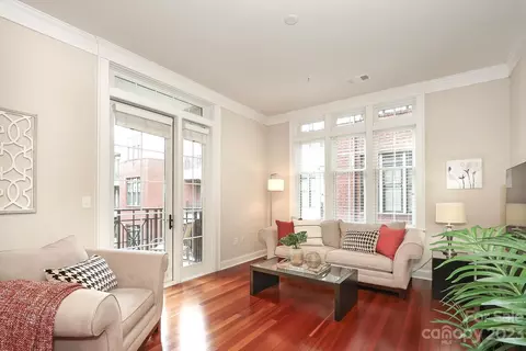 2810 Selwyn 320 Ave #320, Charlotte, NC 28209