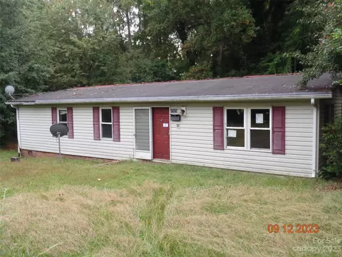 1525 14th Street Ne Dr NE, Hickory, NC 28601