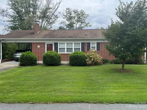 1311 Scenic Ne Pl NE, Lenoir, NC 28645