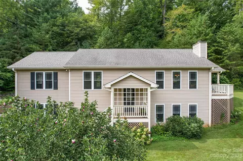 50 King Rd, Weaverville, NC 28787