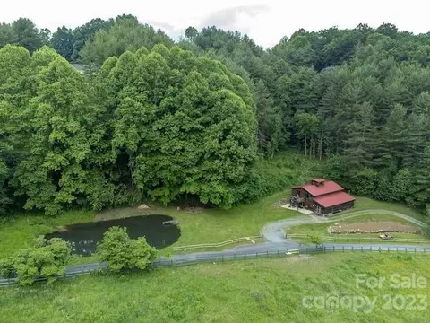 72 Scotchmans Rd, Waynesville, NC 28786