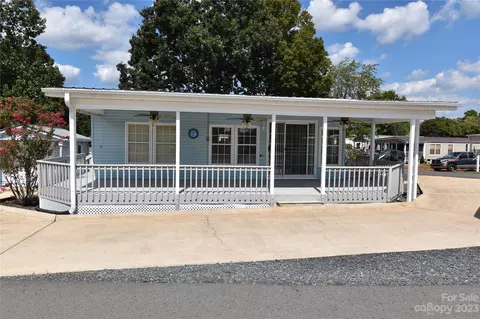 172 S Cardinal Dr, New London, NC 28127