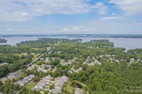 20305 Harroway Dr, Cornelius, NC 28031 photo 38
