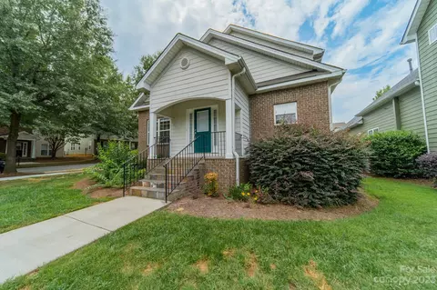 20305 Harroway Dr, Cornelius, NC 28031 photo 3