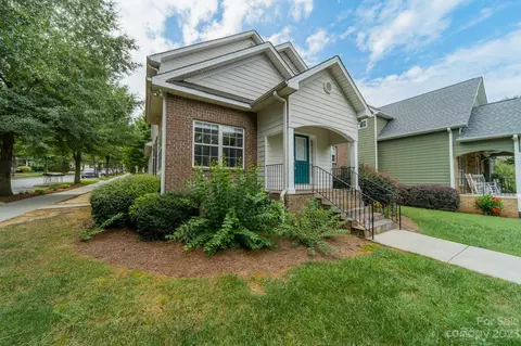 20305 Harroway Dr, Cornelius, NC 28031 photo 5