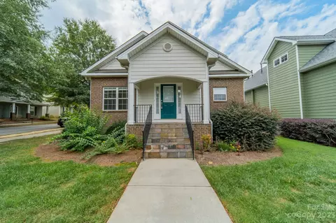 20305 Harroway Dr, Cornelius, NC 28031 photo 2