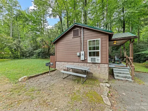 48 Viola Loop, Maggie Valley, NC 28751 photo 3
