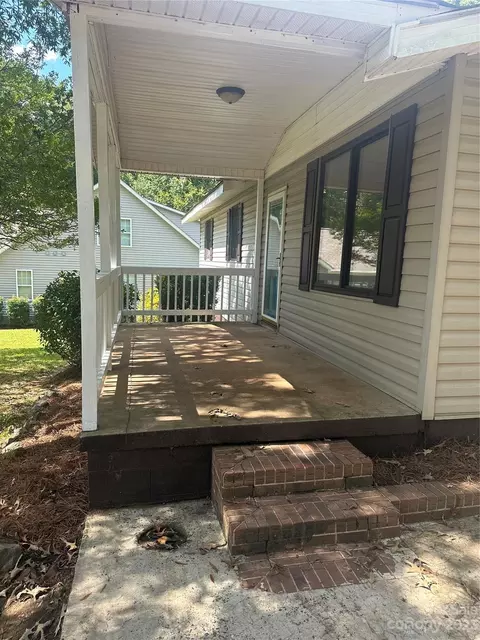 134 Greystone Rd, Davidson, NC 28036 photo 3
