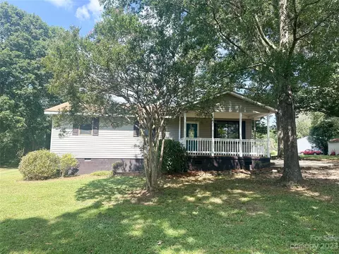 134 Greystone Rd, Davidson, NC 28036