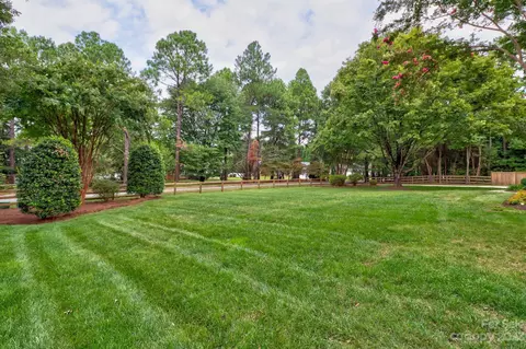 9404 John Hawks Rd, Cornelius, NC 28031 photo 4