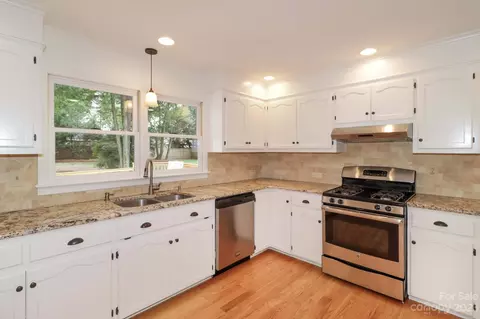 9404 John Hawks Rd, Cornelius, NC 28031 photo 12