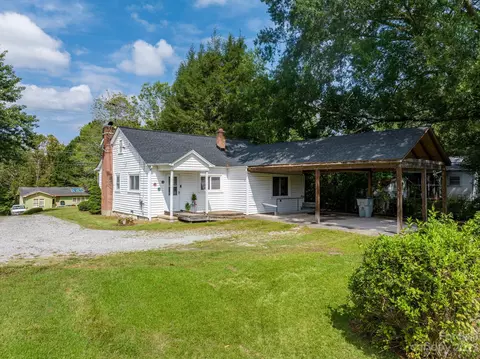 120 Lower Creek Ne Dr NE, Lenoir, NC 28645
