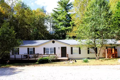 116 Forest Edge Dr, Hendersonville, NC 28792