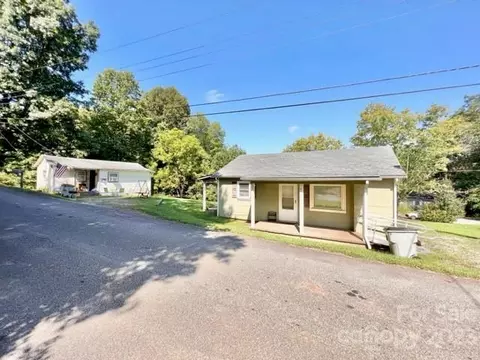 918 Kenham Pl, Lenoir, NC 28645