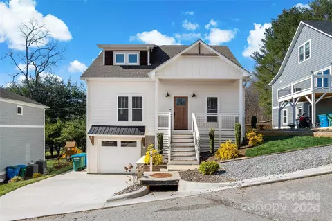 306 Magnolia Ridge Rd, Swannanoa, NC 28778