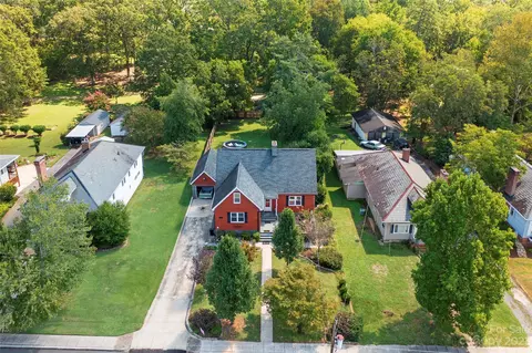 17 Tallassee St, Badin, NC 28009