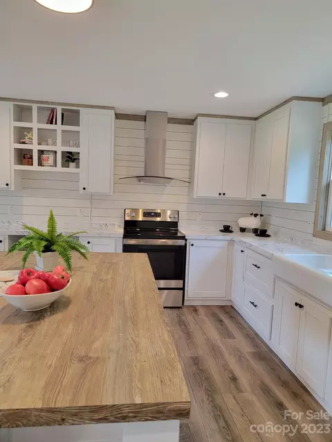 2049 Carpenter Square Rd, Crouse, NC 28033 photo 3
