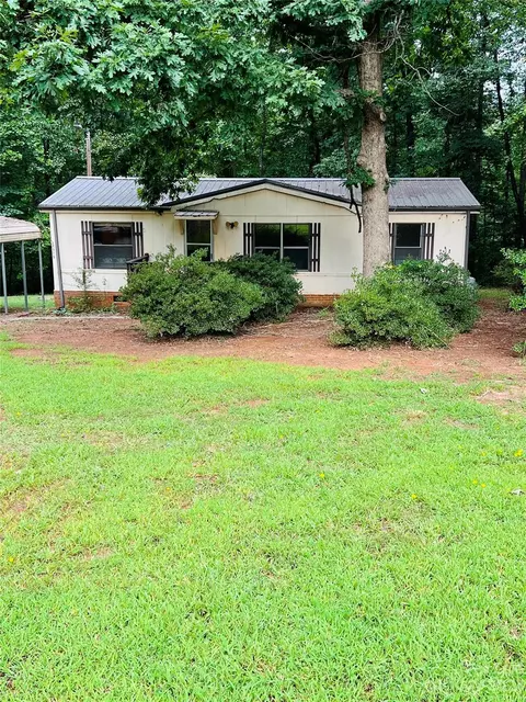 2379 S Brushwood Cir, Newton, NC 28658