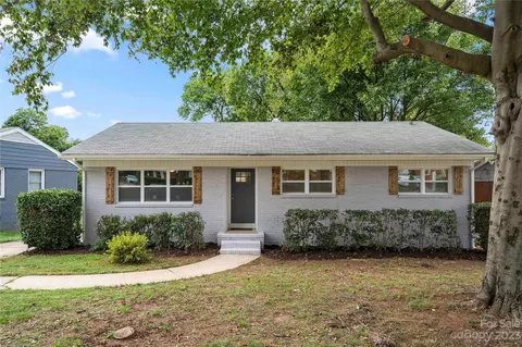 2215 Ludlow Dr, Charlotte, NC 28216