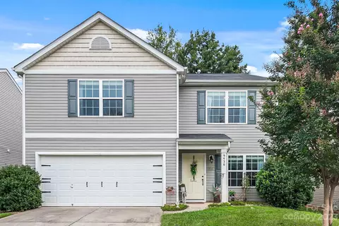 9436 Eagle Feathers Dr, Charlotte, NC 28214