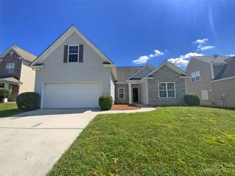 1004 Reigate Rd, Charlotte, NC 28262